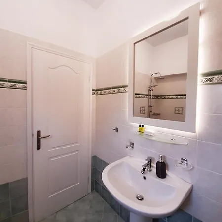 Fexulis & Apartment Agios Nikolaos (Zakynthos)