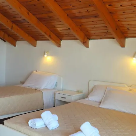 Fexulis & Apartment Agios Nikolaos (Zakynthos)