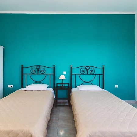 Fexulis & Lägenhet Agios Nikolaos (Zakynthos)