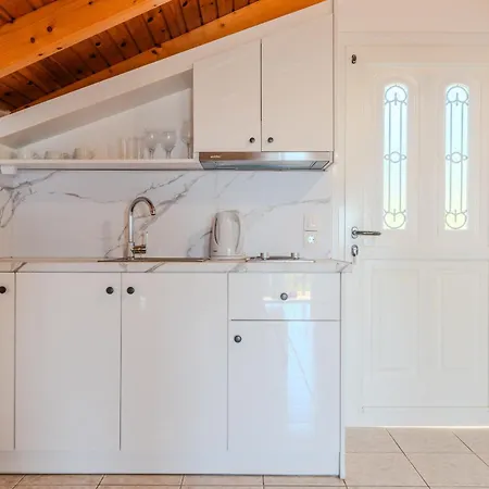 Fexulis & Lägenhet Agios Nikolaos (Zakynthos)